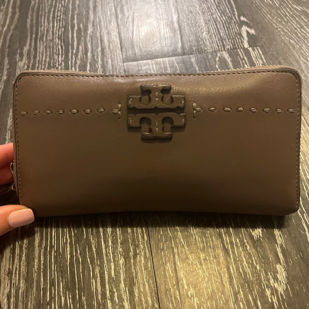 Tory Burch brown leather wallet
